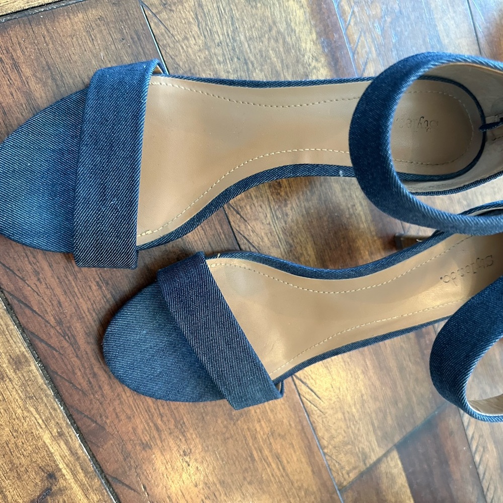 Stylish Denim Women's Sandals - Picture 3 of 7